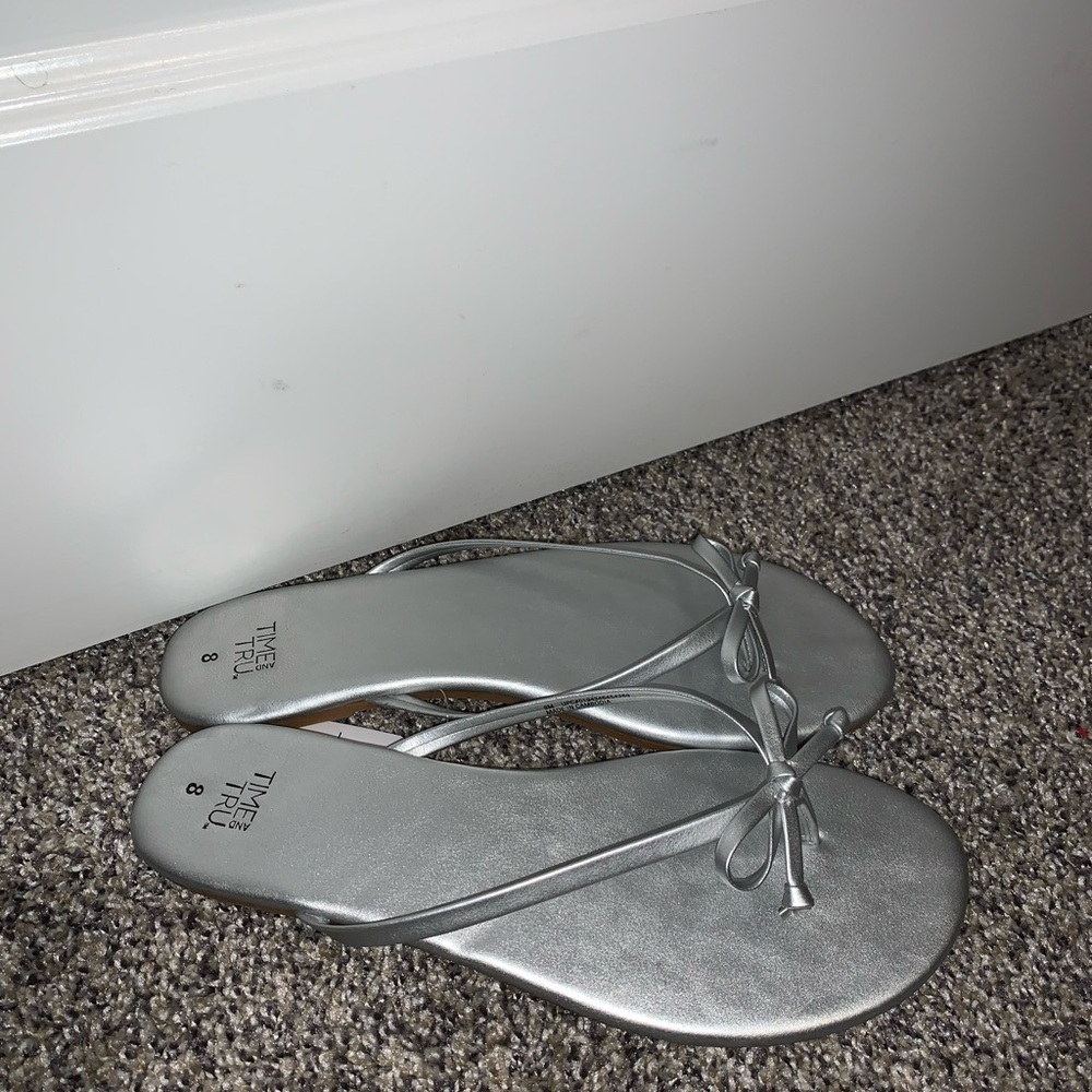 Time and Tru Metallic Silver Bow Thong Sandals - Women's